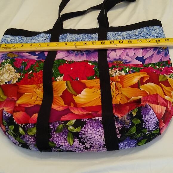 Floral handmade tote. Vibrant. Great for Books or Shopping. - Picture 4 of 5